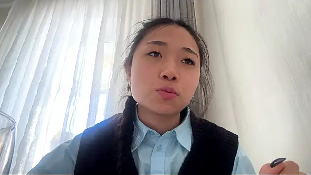 SweetMiaXO online show from 03.18.26