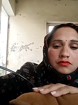 Snapshot of Cute-karisma1234 chatting on 02.08.26 Cute-karisma1234 online show from 02.08.26