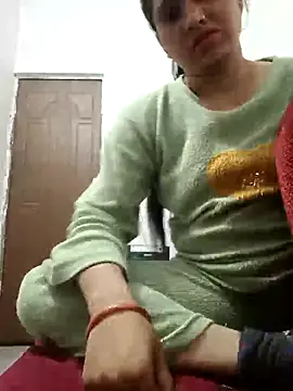 Snapshot of Cute-karisma1234 chatting on 02.08.26 Cute-karisma1234 online show from 02.08.26