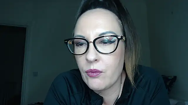 PsychicDominatrix online show from 02.10.26