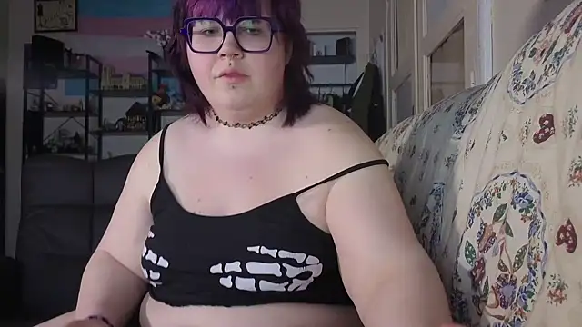 Snapshot of ProfaneHekate chatting on 03.08.26 ProfaneHekate online show from 03.08.26