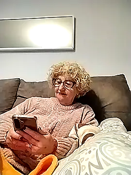 Snapshot of rosasuso chatting on 04.06.26 rosasuso online show from 04.06.26