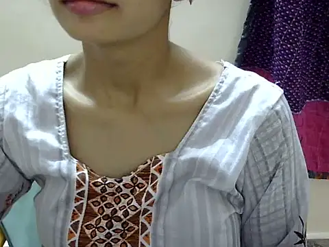 Snapshot of Kulsum_S chatting on 07.20.26 Kulsum S online show from 07.20.26