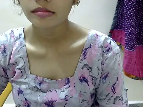 Snapshot of Kulsum_S chatting on 07.23.26 Kulsum S online show from 07.23.26