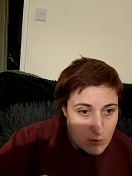 Snapshot of Tiara_XOX chatting on 02.13.26 Tiara XOX online show from 02.13.26