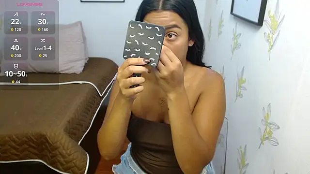 Laia white online show from 04.09.26