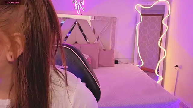 SABRIINA TAY online show from 03.13.26