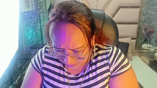 Snapshot of Shara_Oz chatting on 03.02.26 Shara Oz online show from 03.02.26