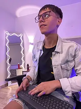 EVAN TAY online show from 02.01.26