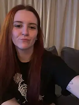 Snapshot of PoppySlut6999 chatting on 02.16.26 PoppySlut6999 online show from 02.16.26