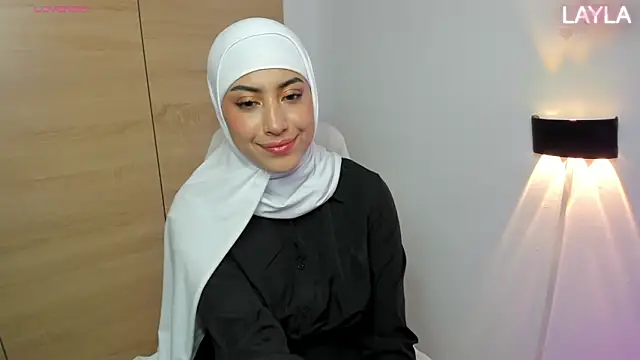 Snapshot of LAY_LA_ chatting on 02.07.26 LAY LA online show from 02.07.26