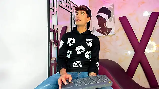 Snapshot of PRETTY_COCK1 chatting on 02.20.26 PRETTY COCK1 online show from 02.20.26