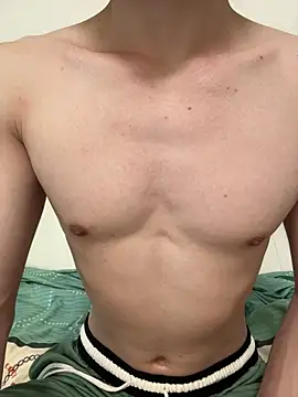 Snapshot of llkiki chatting on 03.24.26 llkiki online show from 03.24.26