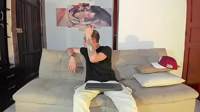 Snapshot of Vlad__night chatting on 02.18.26 Vlad night online show from 02.18.26