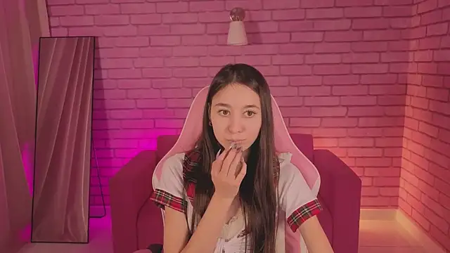 Nicole Brownie online show from 02.12.26