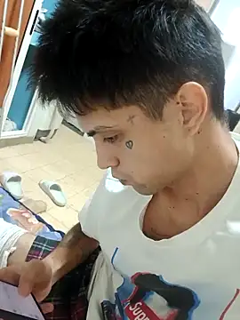 Snapshot of DanyxxxCuba chatting on 02.02.26 DanyxxxCuba online show from 02.02.26