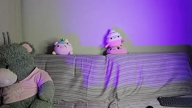 ViolettM online show from 02.20.26