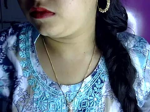 Snapshot of Cute_Aliyaa chatting on 07.04.26 Cute Aliyaa online show from 07.04.26