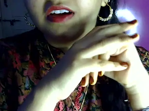 Snapshot of Cute_Aliyaa chatting on 07.05.26 Cute Aliyaa online show from 07.05.26