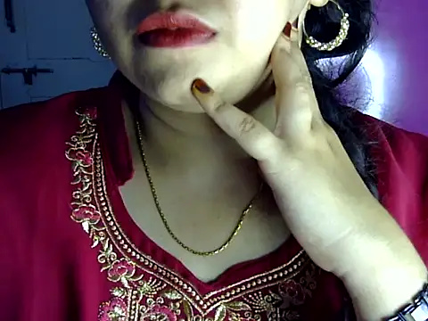 Snapshot of Cute_Aliyaa chatting on 07.12.26 Cute Aliyaa online show from 07.12.26