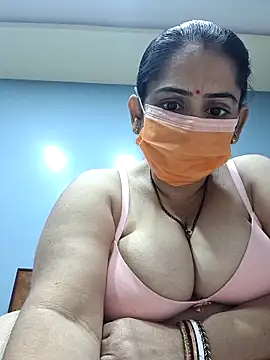 Snapshot of diyam4002 chatting on 02.02.26 diyam4002 online show from 02.02.26