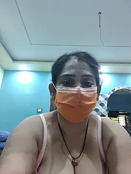 Snapshot of diyam4002 chatting on 02.14.26 diyam4002 online show from 02.14.26