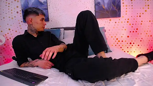 Snapshot of Max_Hader chatting on 02.10.26 Max Hader online show from 02.10.26