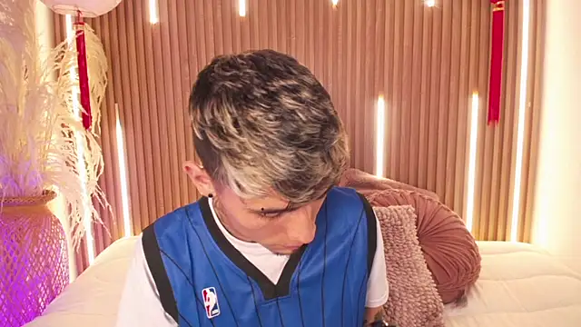 Max Hader online show from 04.23.26