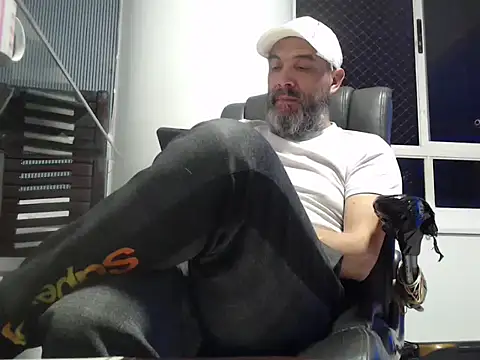 seriohetero19 online show from 02.16.26