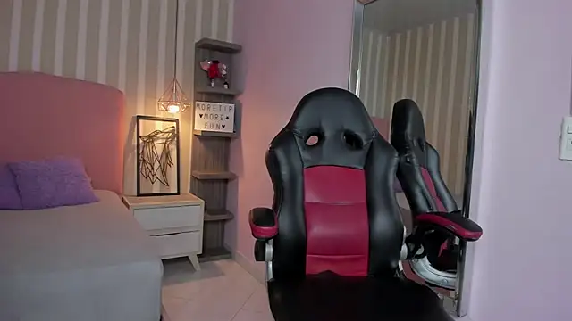 HELEN DAVIS4 online show from 01.31.26