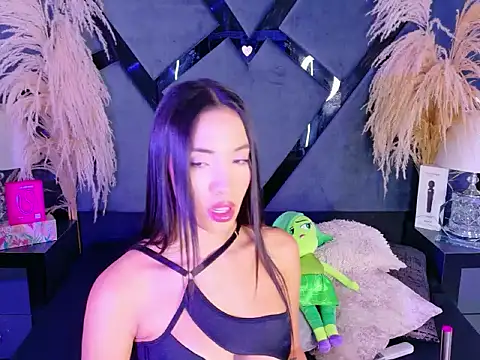 KylieWhitee online show from 03.27.26