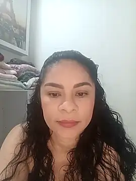 luna pinky online show from 04.13.26