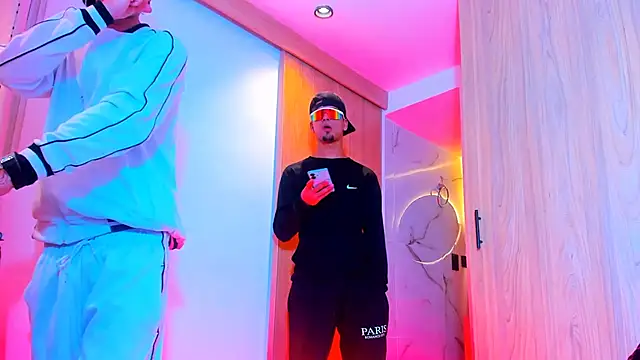 Snapshot of TheBatMansion chatting on 02.03.26 TheBatMansion online show from 02.03.26