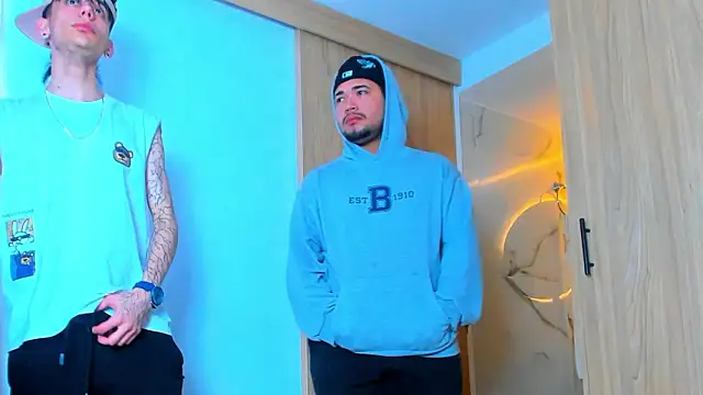 Snapshot of TheBatMansion chatting on 02.15.26 TheBatMansion online show from 02.15.26