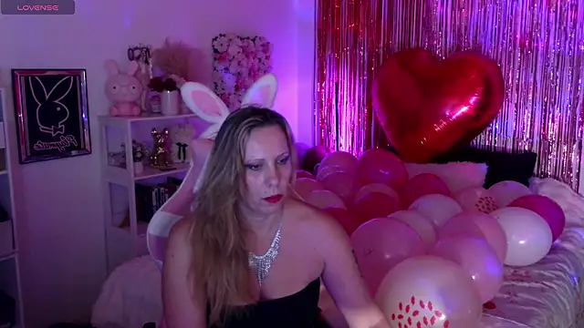 Snapshot of ArchangelTheFrancaise chatting on 02.14.26 ArchangelTheFrancaise online show from 02.14.26