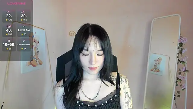 Snapshot of AliceeinWonderlanddd chatting on 05.24.26 AliceeinWonderlanddd online show from 05.24.26