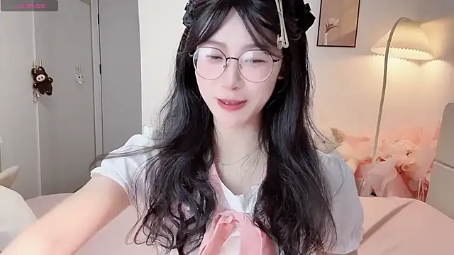 Snapshot of Luminous4173 chatting on 07.17.26 Luminous4173 online show from 07.17.26