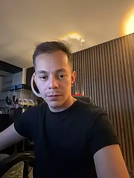 Snapshot of AxelMuller chatting on 02.09.26 AxelMuller online show from 02.09.26