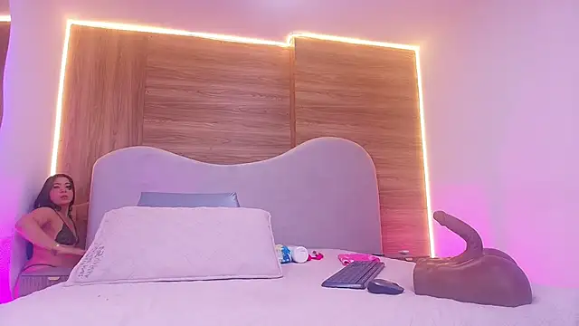 shaina adams online show from 03.21.26