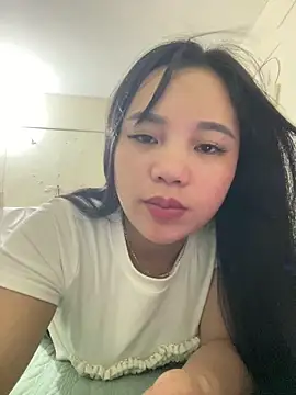  Lylyy online show from 03.31.26