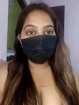 Aliya Hott online show from 04.28.26