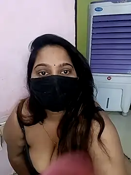 Snapshot of Aliya_Hott chatting on 05.03.26 Aliya Hott online show from 05.03.26