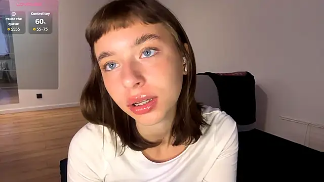 Snapshot of DeltaNorwoode chatting on 02.27.26 DeltaNorwoode online show from 02.27.26