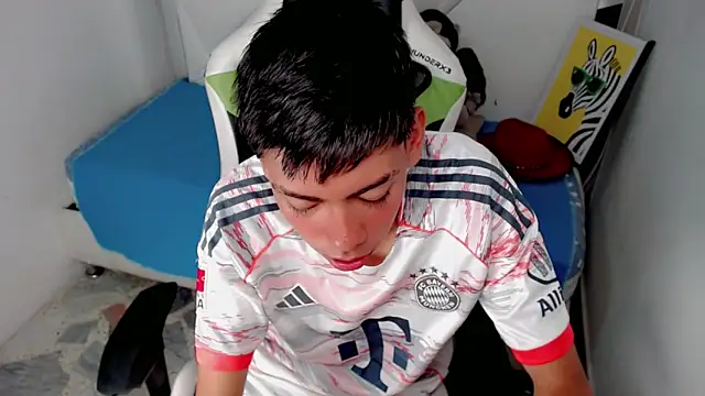 Snapshot of Liarr_ chatting on 02.06.26 Liarr online show from 02.06.26