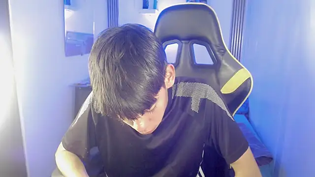 Liarr  online show from 05.12.26