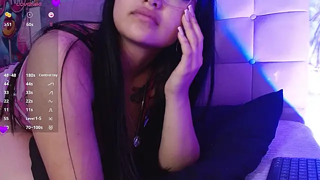 Snapshot of aby_divine chatting on 02.14.26 aby divine online show from 02.14.26