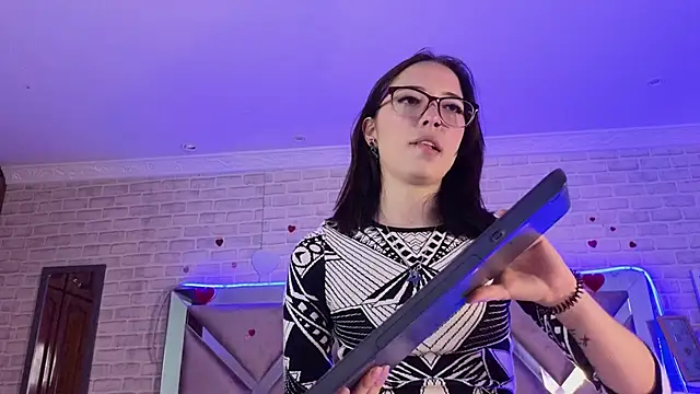 HarperrWest online show from 03.19.26