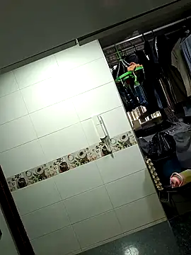 Snapshot of maynor_1998 chatting on 03.08.26 maynor 1998 online show from 03.08.26