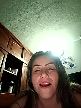 Snapshot of maynor_1998 chatting on 03.11.26 maynor 1998 online show from 03.11.26