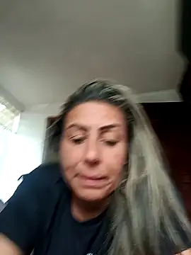 Snapshot of maynor_1998 chatting on 04.13.26 maynor 1998 online show from 04.13.26